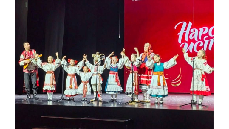 Брянская «Семеюшка» триумфально выступила на Международном фестивале в Сочи