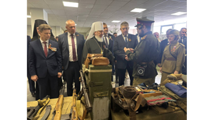 Александр Богомаз посетил выставочный проект «Путь к Великой Победе»