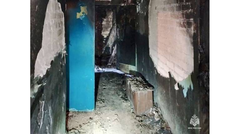 В Брянске потушили пожар в доме по переулку Северному