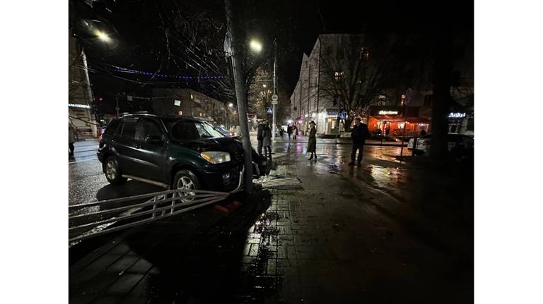 В Брянске на проспекте Ленина произошло ДТП: есть пострадавшие