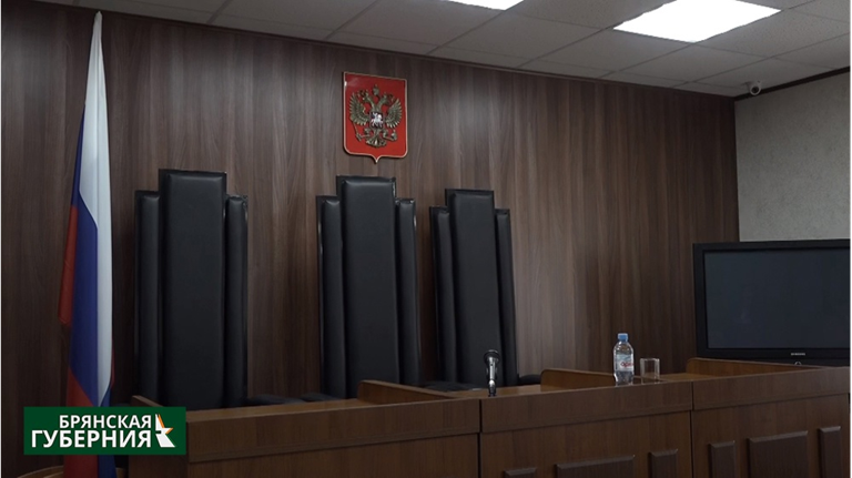 В Злынке вооруженный мачете пьяный мужчина пришел на прием к судье