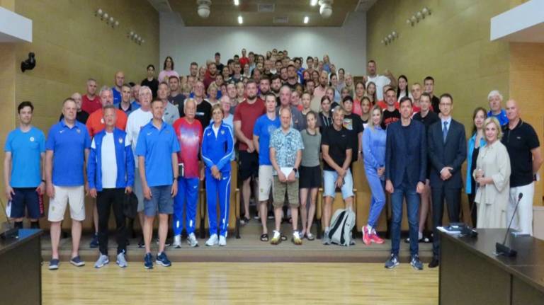Квартет брянских легкоатлетов выступит на Играх стран БРИКС