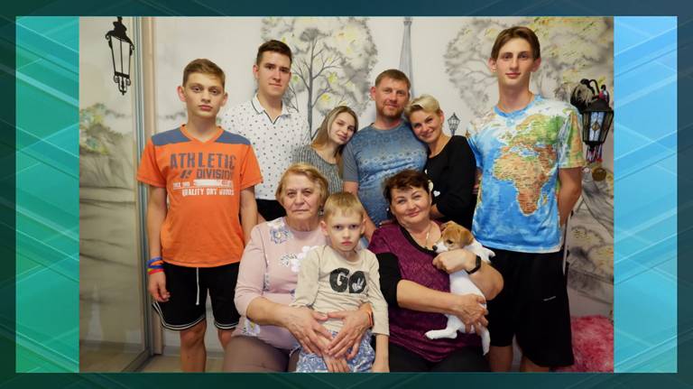 Россияне идеальной считают семью с двумя и более детьми