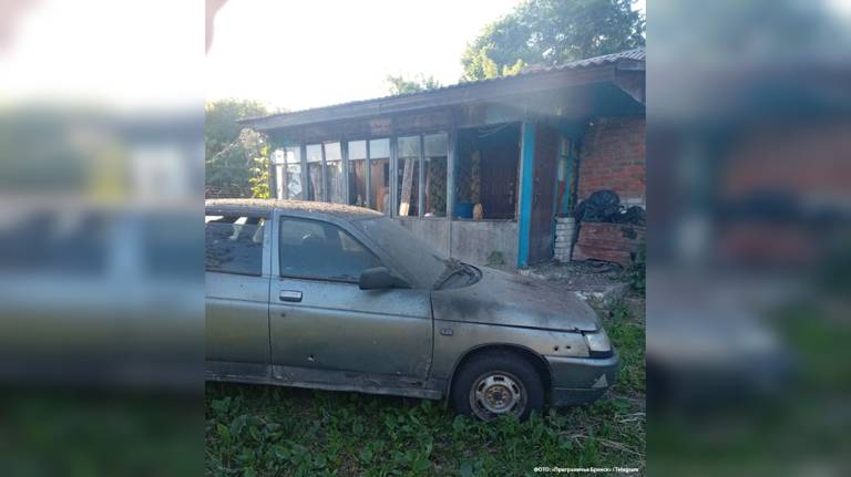 Опубликован снимок последствий украинского удара по жилым домам в Климовском районе