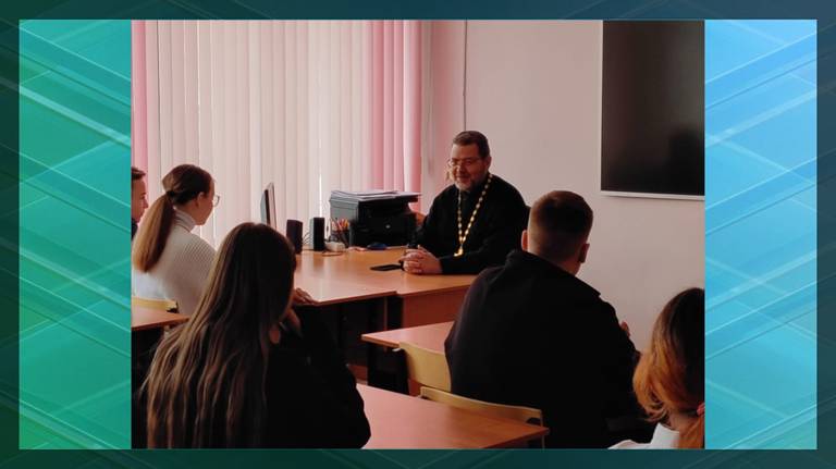 Священник Павел Аксюхин встретился с брянскими школьниками