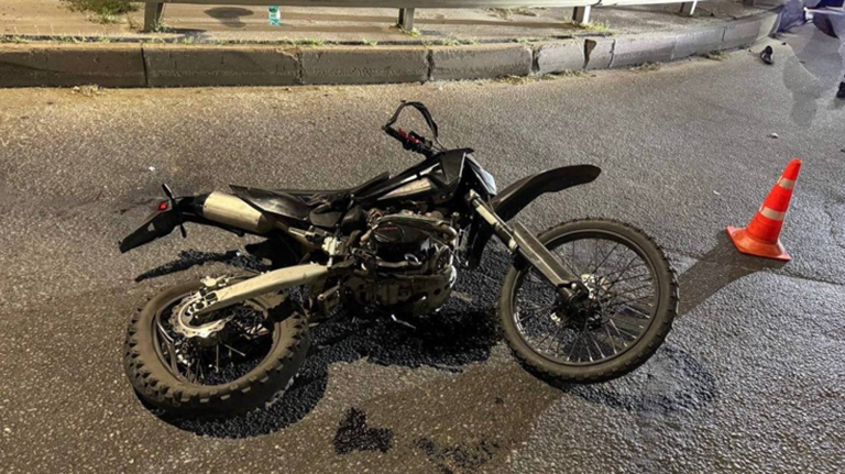 В ночном ДТП в Брянске едва не погиб 15-летний подросток на питбайке