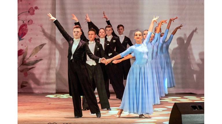 Брянский ансамбль бального танца «ТАИС» отметил свое 20-летие концертом