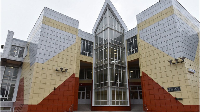 Основное здание городского лицея №1 в Брянске отремонтируют за 111 млн рублей