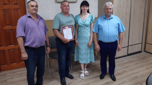 В Погаре чествовали ветерана труда Владимира Турлакова