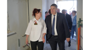 Брянский губернатор осмотрел ход капремонта поликлиники Почепской ЦРБ