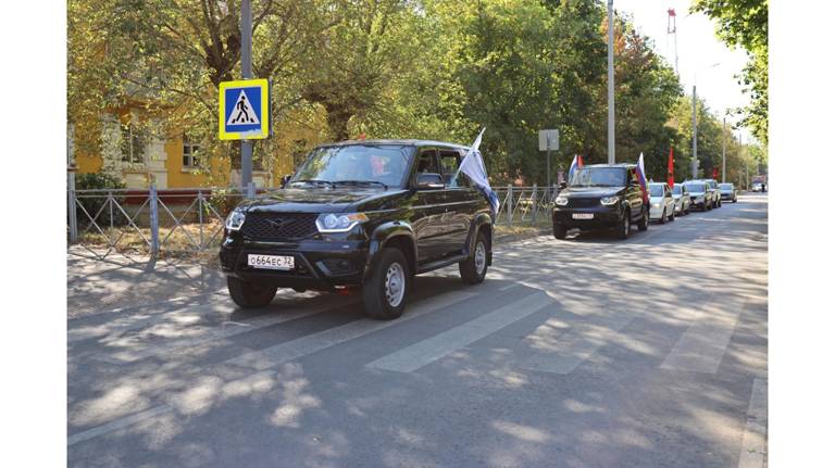 В Фокинском районе Брянска состоялся автопробег в честь Дня города