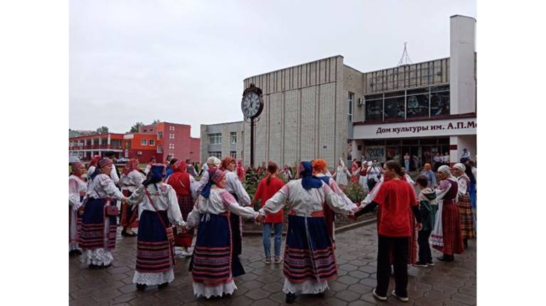 В Брянской области стартовал Всероссийский фольклорный фестиваль «Деснянский хоровод»