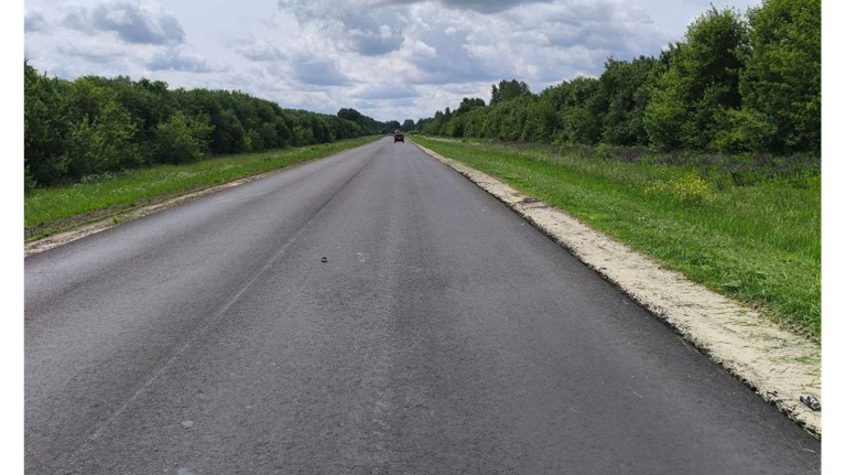 В Брянской области заканчивают ремонт участка дороги Стародуб-Новые Ивайтёнки