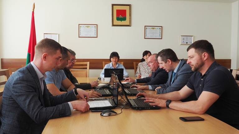 Брянские депутаты обсудили подготовку к празднованию Дня Победы