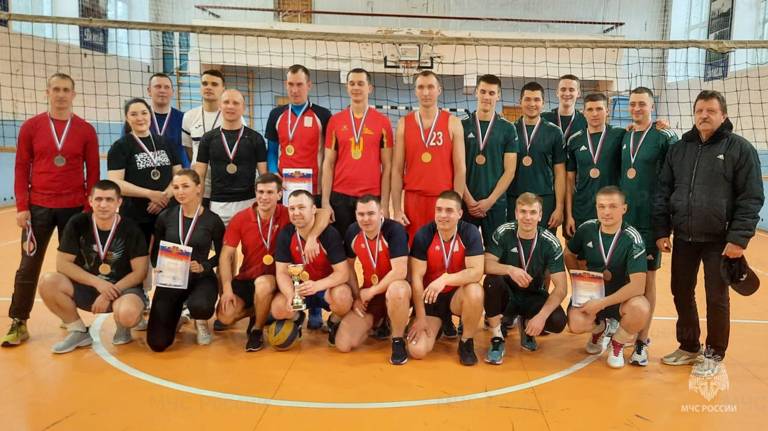 Состоялся турнир по волейболу среди коллективов ГУ МЧС по Брянской области