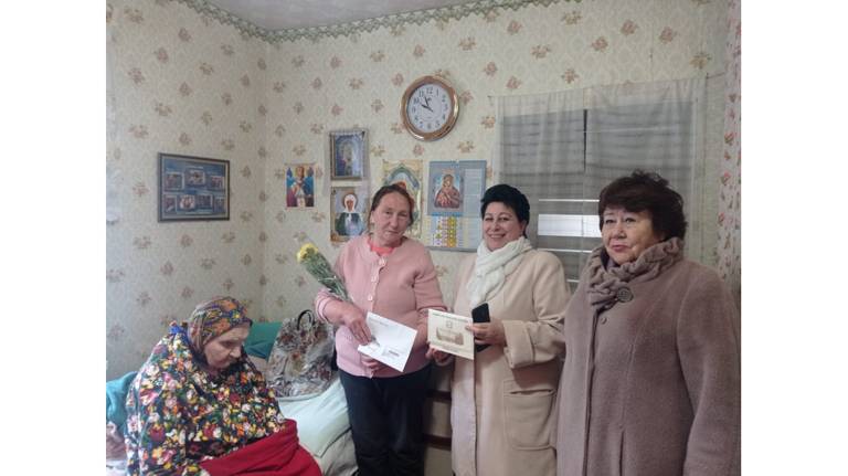 Брянская долгожительница Надежда Герасюто отметила 95-летие