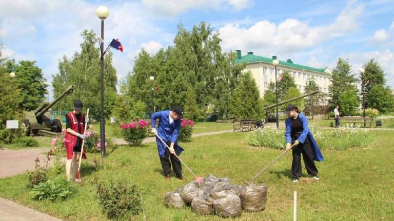 Служба занятости Брасовского района помогает школьникам с трудоустройством