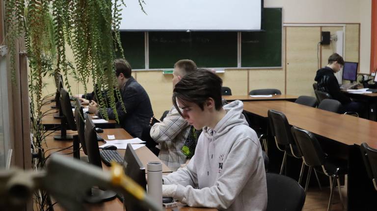 В Брянске прошёл региональный этап всероссийской олимпиады для школьников по информатике