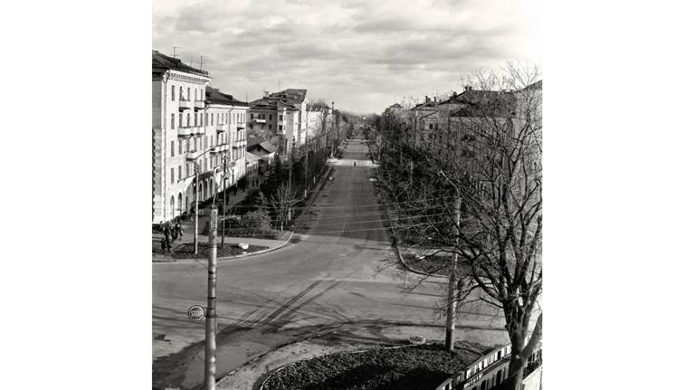 Опубликована фотография улицы Куйбышева 1980 года