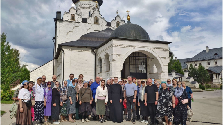 Брянские паломники посетили святыни Казанской митрополии