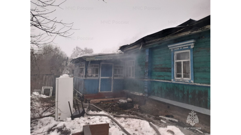 В Почепском районе сгорел жилой дом 