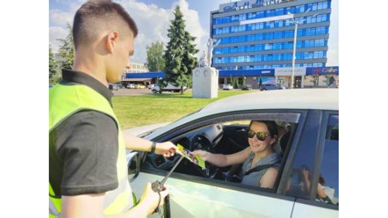 В Брянске автоинспекторы проводят акцию «Пристегни ребёнка»