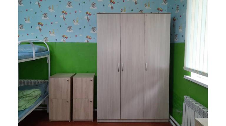 Брянская ИК-2 поставила комплект мебели детскому лагерю