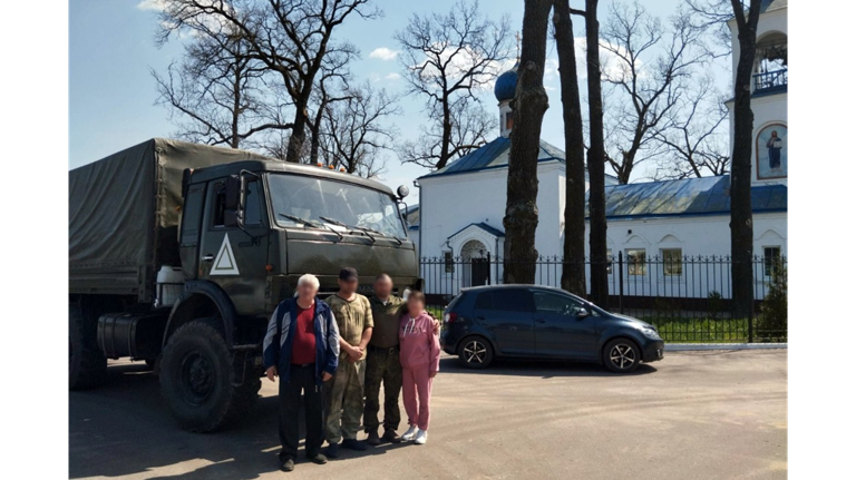 Навлинские прихожане передали бойцам СВО шуруповерты и строительные инструменты
