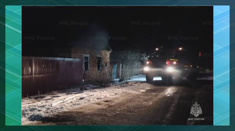 Ночью в Новозыбкове сгорел дачный дом