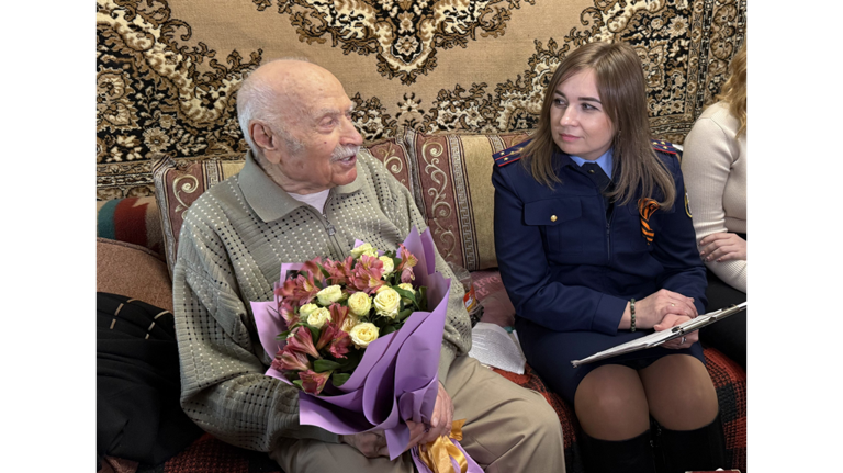 Следователи выразили соболезнования семье ветерана Михаила Исаковича из Новозыбкова