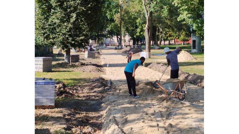 В Стародубе идёт благоустройство центрального парка