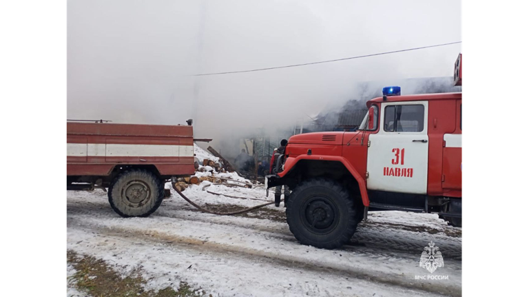 В Синезёрках сгорел жилой дом, есть пострадавший