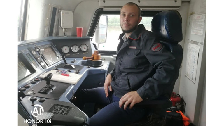 Погибший во время ЧП под Брянском машинист предотвратил гибель десятков пассажиров