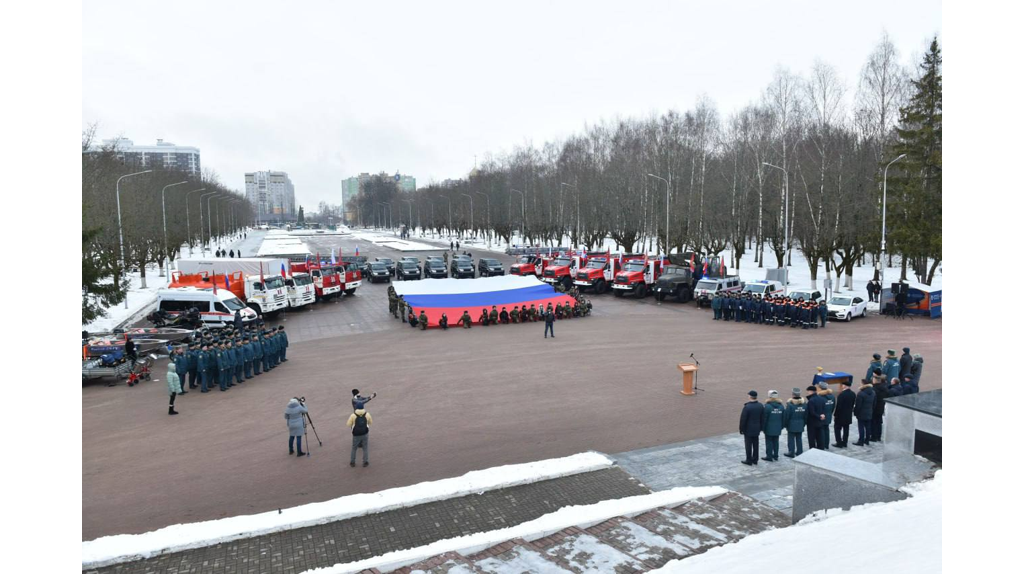 Богомаз и Денисов передали новую технику брянскому МЧС