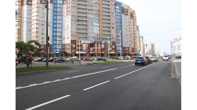 Участок дороги по улице Горбатова в Брянске преобразился благодаря нацпроекту