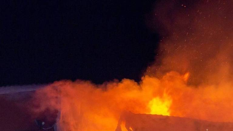 Ночной пожар в жилом доме в Унече унёс жизни трёх человек