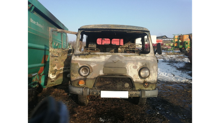 В Клинцах с начала года огонь уничтожил 6 автомобилей, еще 4 получили повреждения