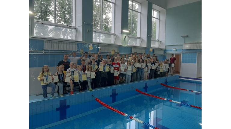 В Жуковке прошёл открытый турнир по плаванию