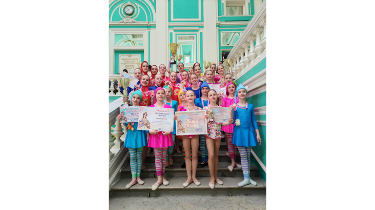 Брянские «Шапитошки» триумфально выступили на международном конкурсе в Питере