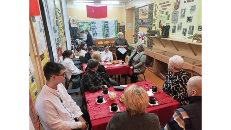 В новозыбковском педколледже увековечили память погибших участников СВО