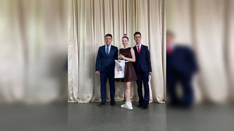 В Фокинском районе Брянска наградили победителей конкурса «Ученик года – 2023»