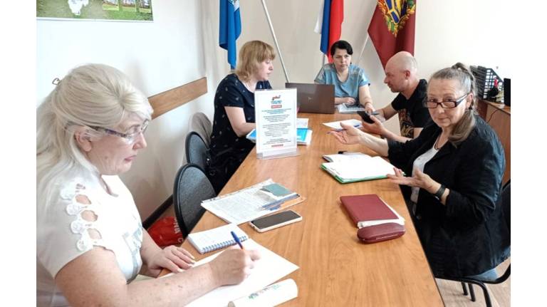 Координаторы брянского филиала «Защитников Отечества» провели прием в Карачеве
