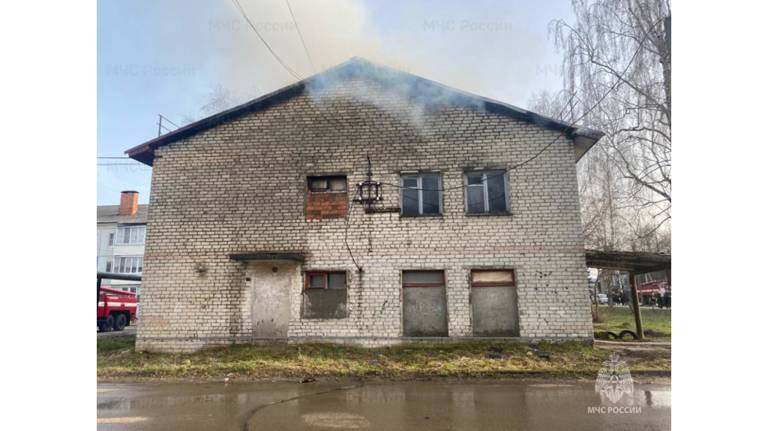В Дятьково на улице Киевской загорелась квартира в двухэтажке
