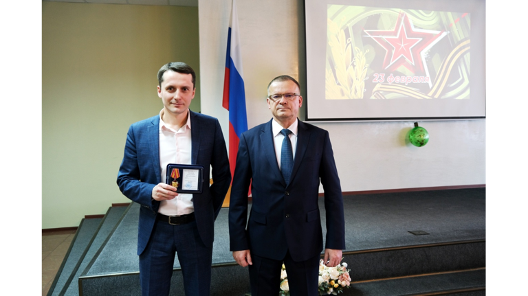 В Брянском облсуде наградили отличившихся судей
