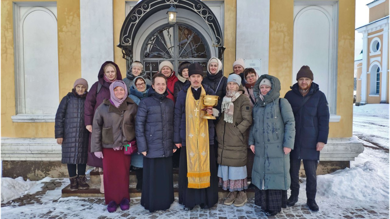 Брянские паломники посетили святыни Санкт-Петербургской митрополии