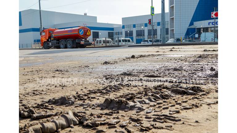 Александр Макаров: нужно привлекать к ответственности строительные компании за загрязнение городских дорог