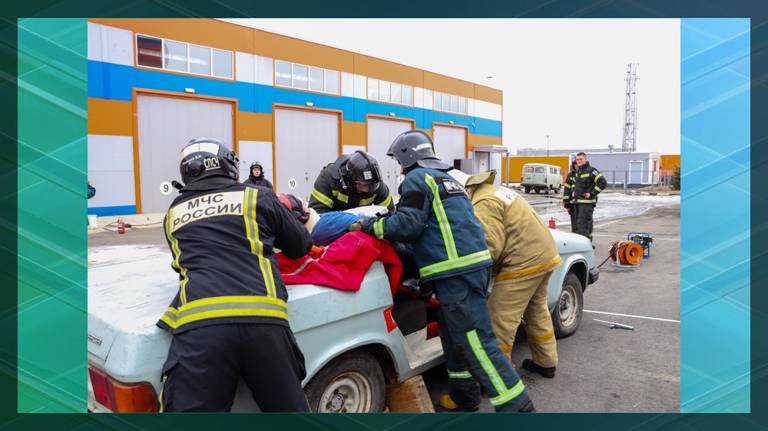 В МЧС состоялись соревнования по проведению аварийно-спасательных работ при ликвидации последствий ДТП