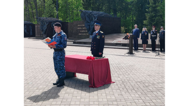 Брянские судебные приставы приняли присягу на «Партизанской поляне»