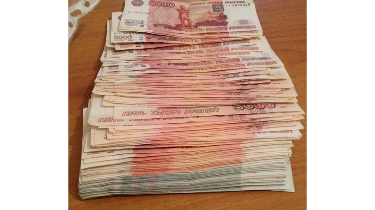 Лжесотрудница пенсионного фонда украла у брянской старушки 650 тысяч рублей