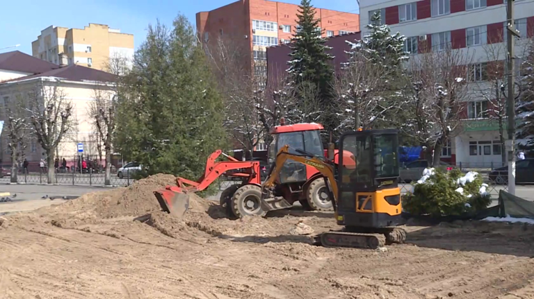 В Клинцах началась реконструкция главной площади города